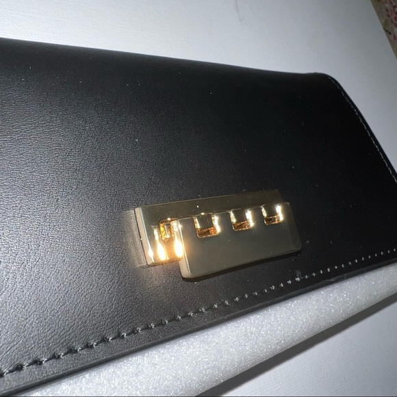 NWT ZAC Zac Posen Earthette Leather Wristlet Wallet - Picture 4 of 14